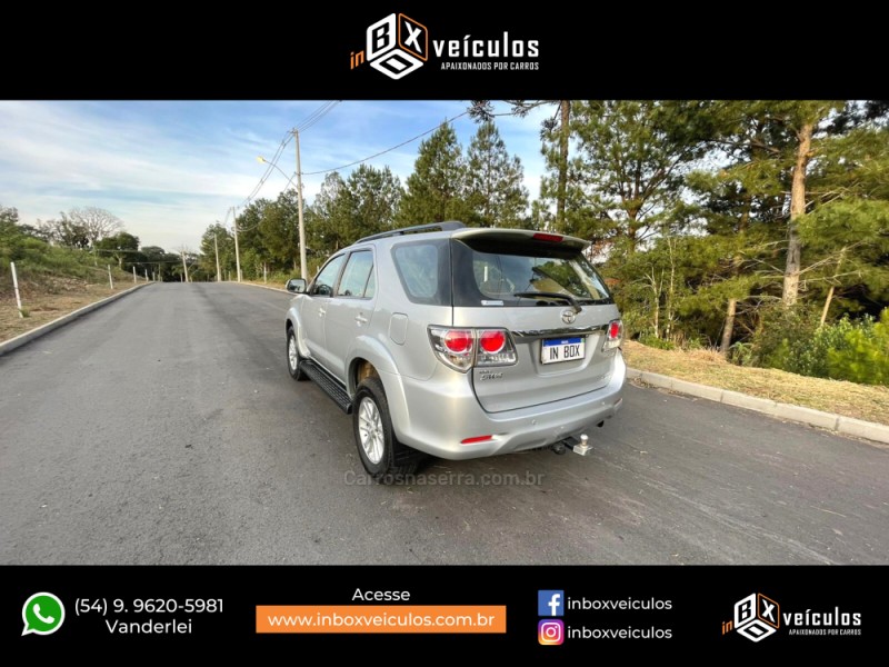 HILUX SW4 3.0 SR 4X4 16V TURBO INTERCOOLER DIESEL 4P AUTOMÁTICO - 2013 - GRAMADO