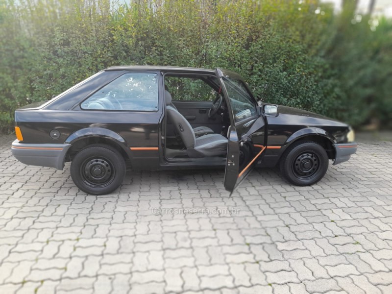 ESCORT 1.0 HOBBY 8V GASOLINA 2P MANUAL - 1995 - CAXIAS DO SUL