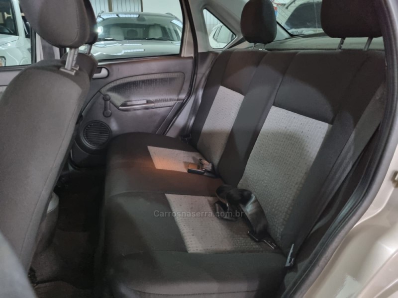 FIESTA 1.6 MPI CLASS SEDAN 8V FLEX 4P MANUAL - 2011 - CAXIAS DO SUL