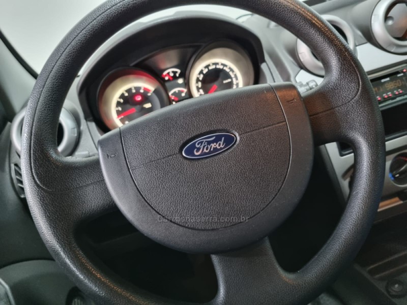 FIESTA 1.6 MPI CLASS SEDAN 8V FLEX 4P MANUAL - 2011 - CAXIAS DO SUL