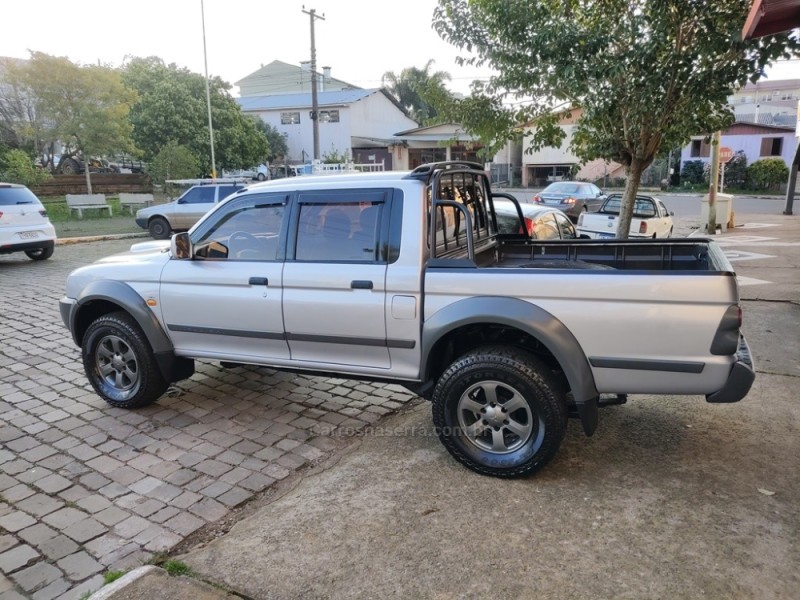 L200  2.5 GLS 4X4 CD 8V DIESEL 4P MANUAL  - 2010 - GUAPORé