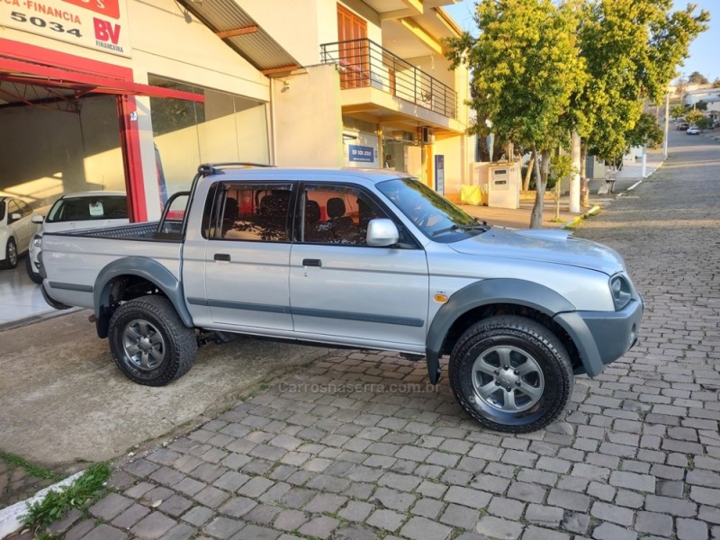 L200  2.5 GLS 4X4 CD 8V DIESEL 4P MANUAL  - 2010 - GUAPORé