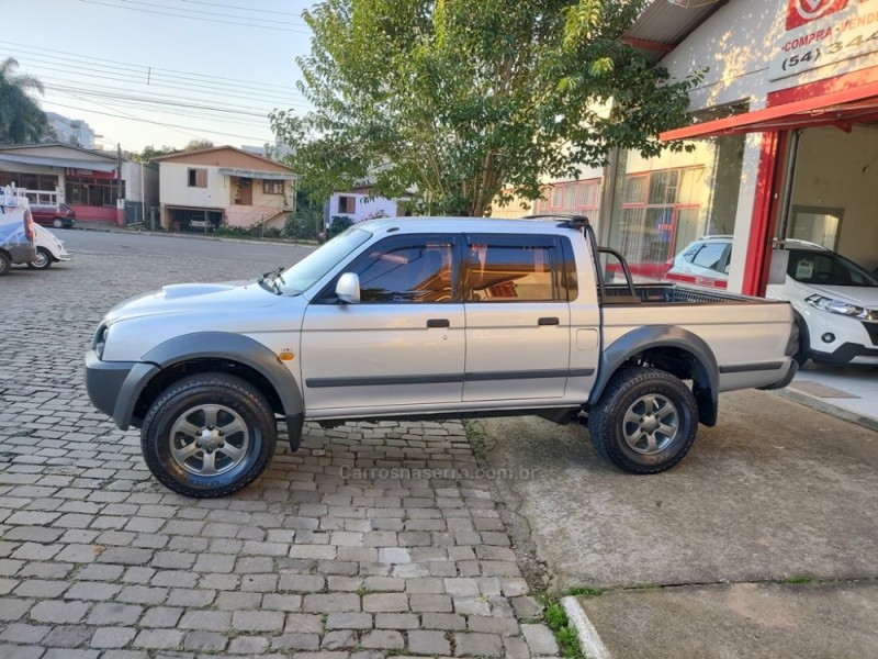 l200  2.5 gls 4x4 cd 8v diesel 4p manual  2010 guapore