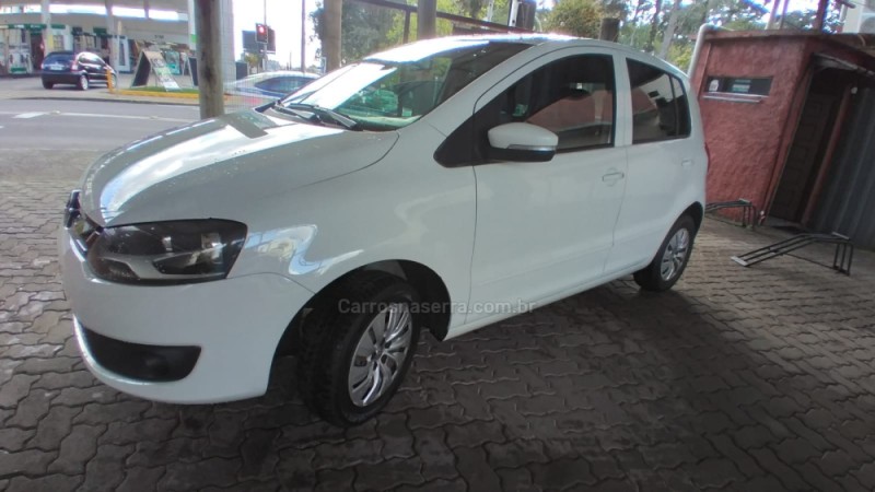 FOX 1.0 MI BLUEMOTION 8V FLEX 4P MANUAL - 2014 - CAXIAS DO SUL