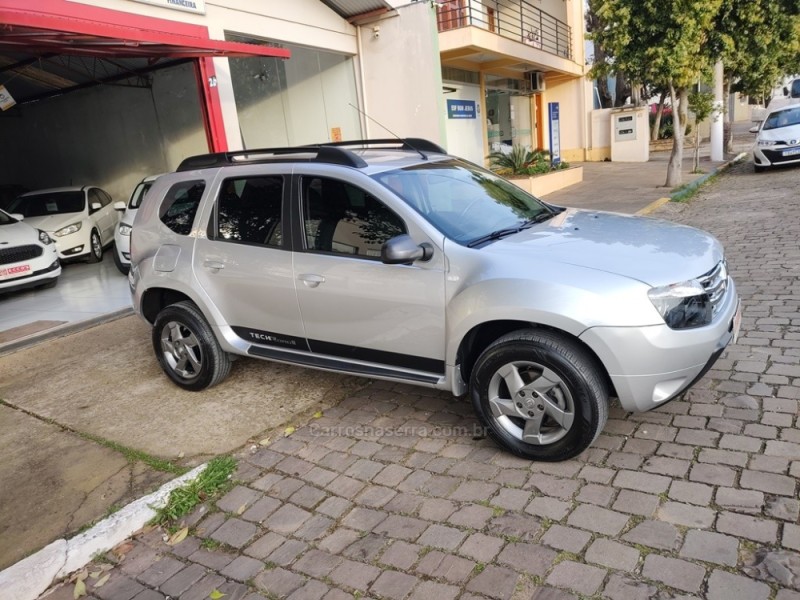 DUSTER 2.0 TECH ROAD 4X2 16V FLEX 4P AUTOMÁTICO - 2015 - GUAPORé