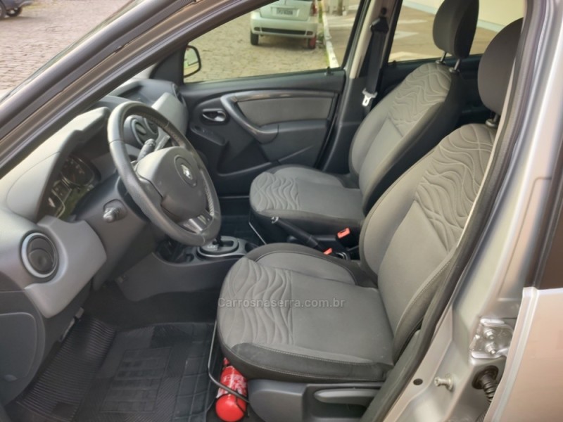 DUSTER 2.0 TECH ROAD 4X2 16V FLEX 4P AUTOMÁTICO - 2015 - GUAPORé