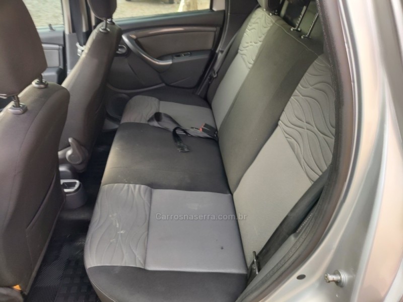 DUSTER 2.0 TECH ROAD 4X2 16V FLEX 4P AUTOMÁTICO - 2015 - GUAPORé