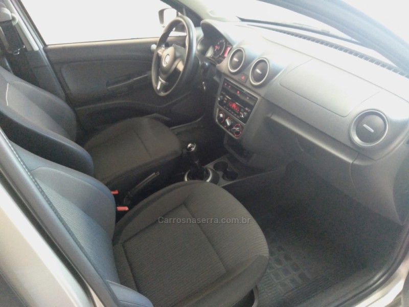 VOYAGE 1.6 MI TREND 8V FLEX 4P MANUAL - 2013 - CAXIAS DO SUL