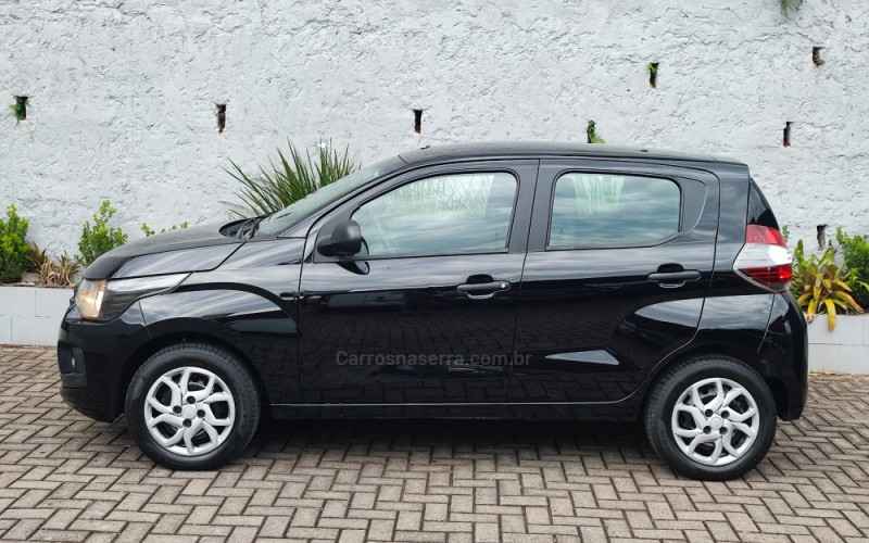MOBI 1.0 8V EVO FLEX LIKE. MANUAL - 2020 - SAPIRANGA