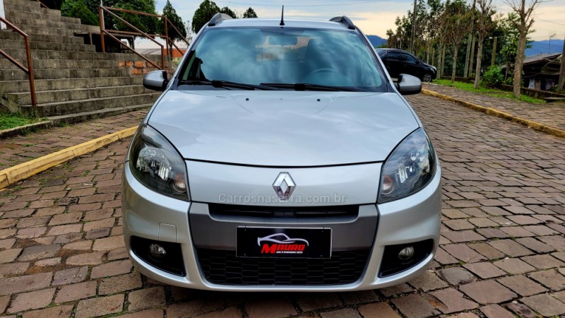 SANDERO 1.0 EXPRESSION 16V FLEX 4P MANUAL - 2014 - IVOTI