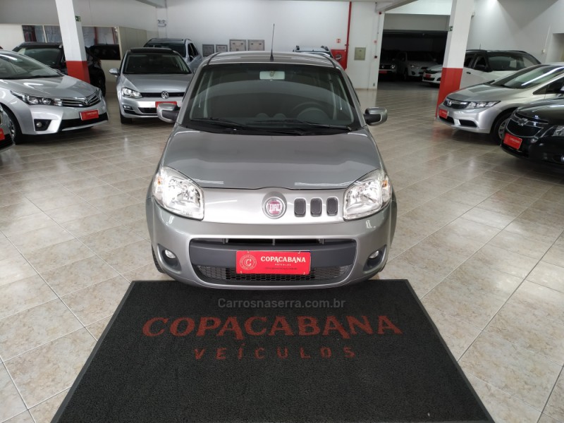 UNO 1.0 EVO VIVACE 8V FLEX 4P MANUAL