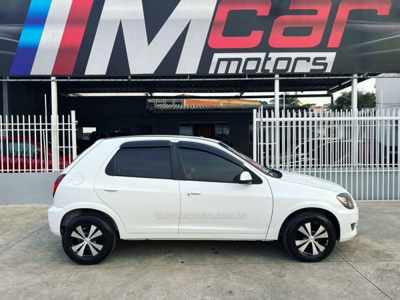 CELTA 1.0 MPFI LT 8V FLEX 4P MANUAL - 2015 - NOVO HAMBURGO