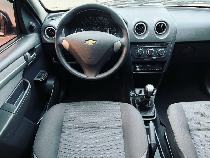 CELTA 1.0 MPFI LT 8V FLEX 4P MANUAL - 2015 - NOVO HAMBURGO