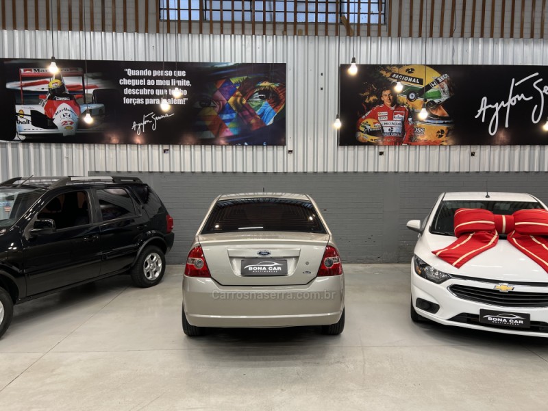 FIESTA 1.0 MPI SEDAN 8V FLEX 4P MANUAL - 2007 - CAXIAS DO SUL