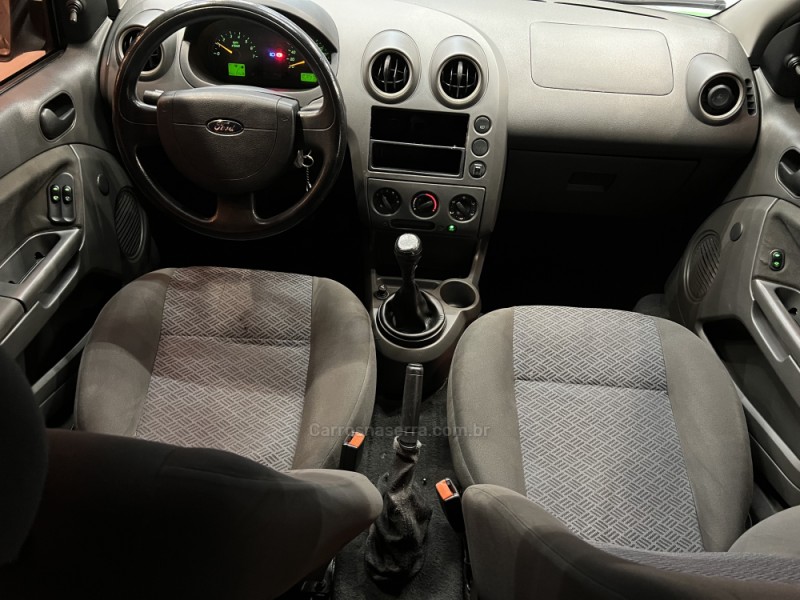 FIESTA 1.0 MPI SEDAN 8V FLEX 4P MANUAL - 2007 - CAXIAS DO SUL