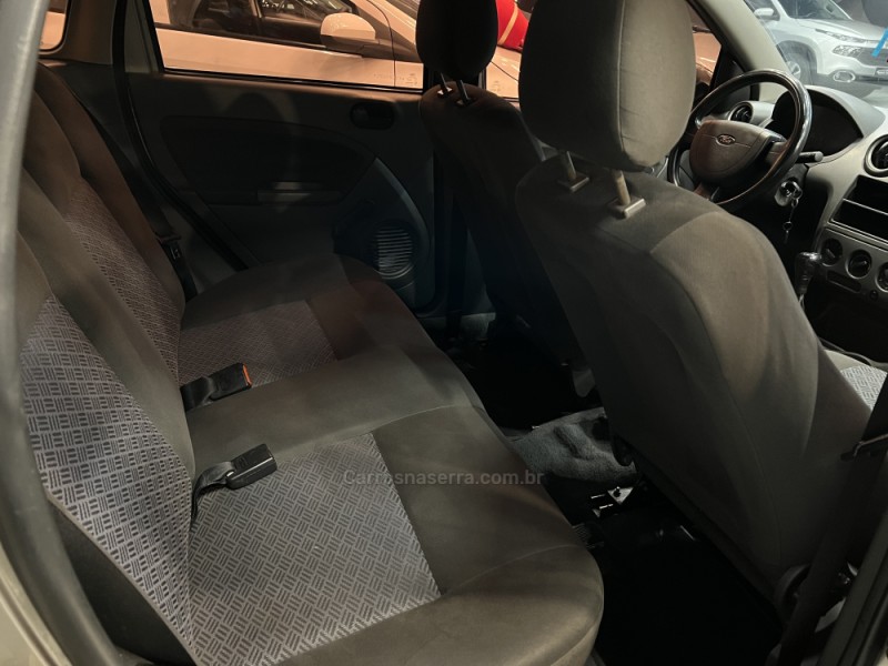 FIESTA 1.0 MPI SEDAN 8V FLEX 4P MANUAL - 2007 - CAXIAS DO SUL
