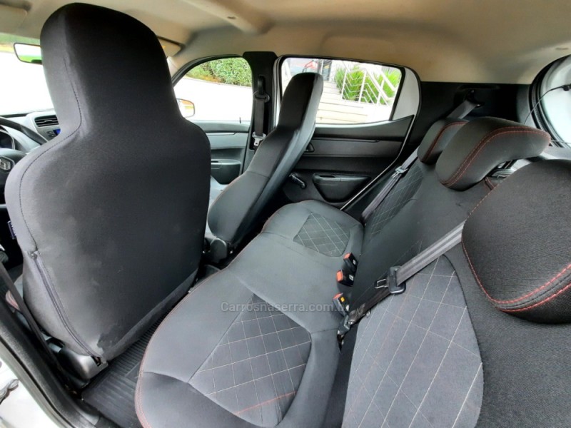 KWID 1.0 12V SCE FLEX ZEN MANUAL - 2022 - LAJEADO