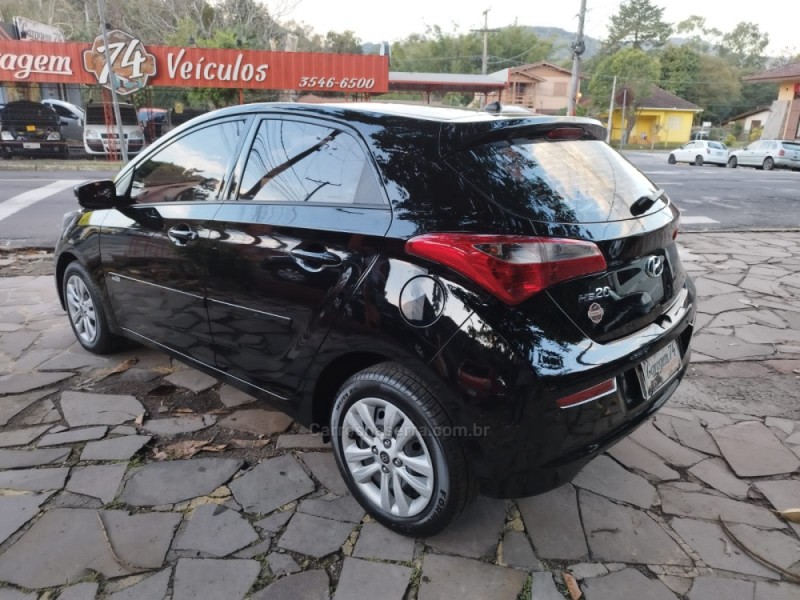 HB20 1.0 COMFORT 12V FLEX 4P MANUAL - 2017 - TRêS COROAS