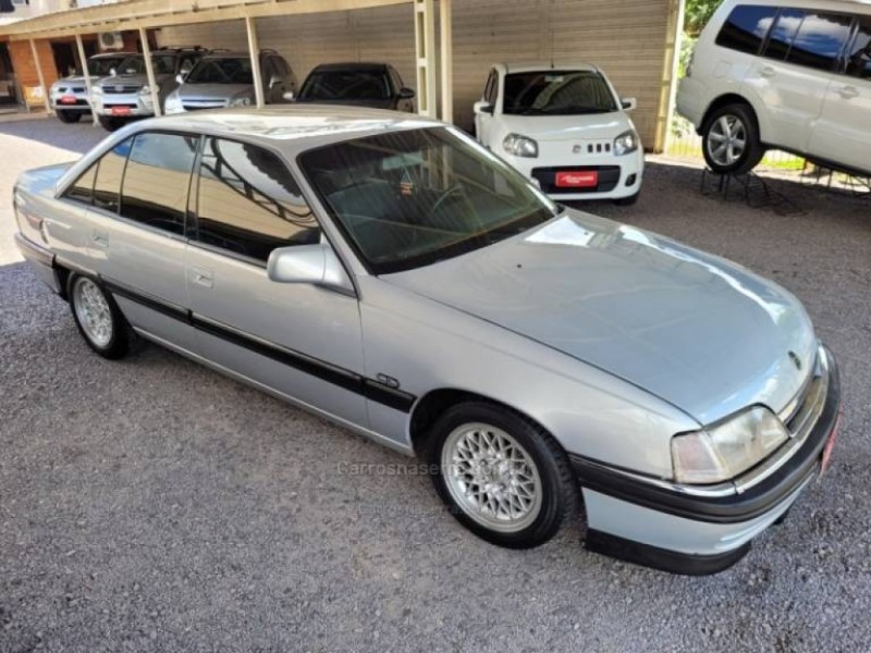 OMEGA 2.0 MPFI GLS 8V GASOLINA 4P MANUAL