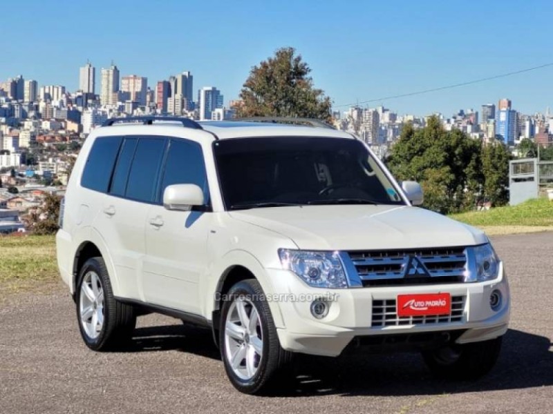 PAJERO FULL 3.2 HPE 4X4 16V TURBO INTERCOOLER DIESEL 4P AUTOMÁTICO - 2013 - CAXIAS DO SUL