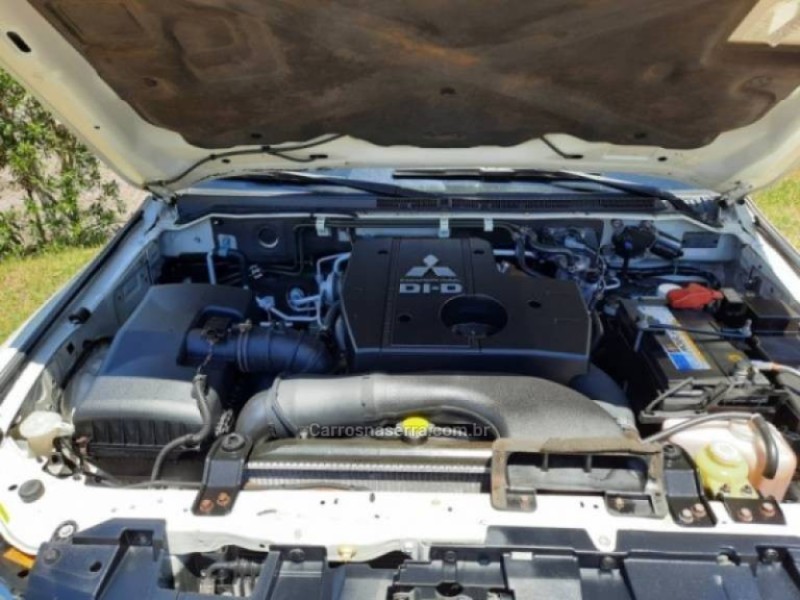 PAJERO FULL 3.2 HPE 4X4 16V TURBO INTERCOOLER DIESEL 4P AUTOMÁTICO - 2013 - CAXIAS DO SUL