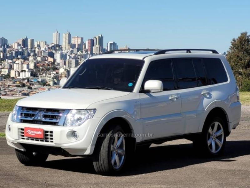 PAJERO FULL 3.2 HPE 4X4 16V TURBO INTERCOOLER DIESEL 4P AUTOMÁTICO - 2013 - CAXIAS DO SUL