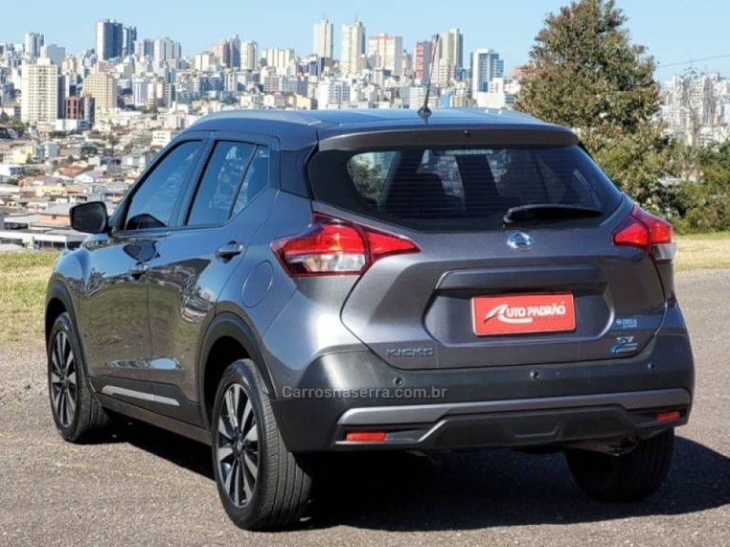 KICKS 1.6 16V FLEX SV PACK PLUS 4P XTRONIC - 2018 - CAXIAS DO SUL