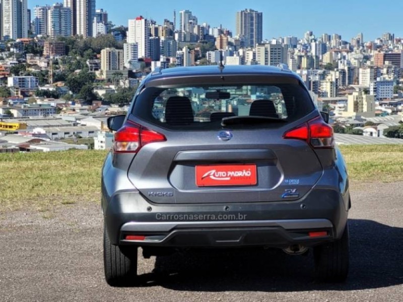 KICKS 1.6 16V FLEX SV PACK PLUS 4P XTRONIC - 2018 - CAXIAS DO SUL