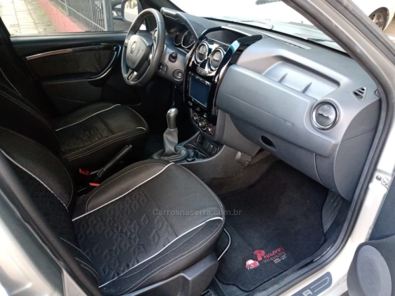 DUSTER OROCH 1.6 16V FLEX DYNAMIQUE 4P MANUAL - 2016 - CAXIAS DO SUL