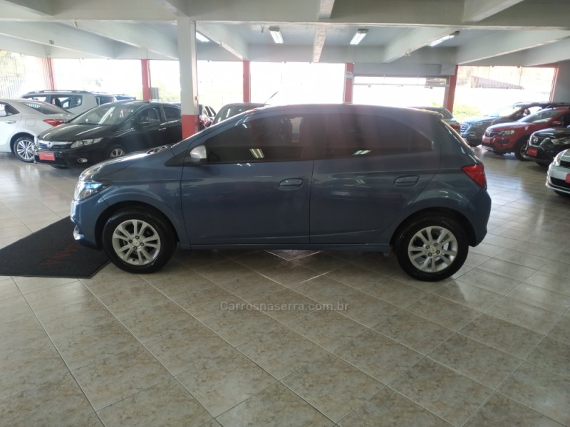 ONIX 1.0 MPFI LOLLAPALOOZA 8V FLEX 4P MANUAL - 2014 - CAXIAS DO SUL