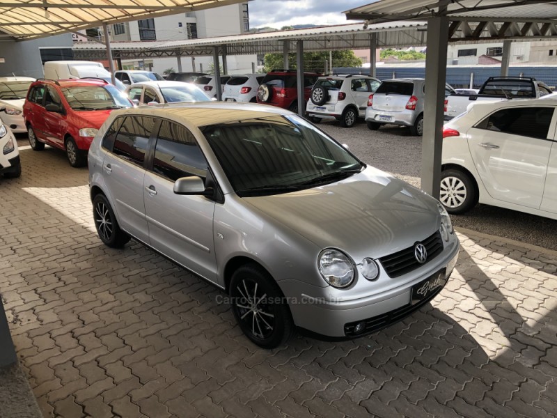 POLO 1.6 MI 8V FLEX 4P MANUAL - 2003 - BOM PRINCíPIO