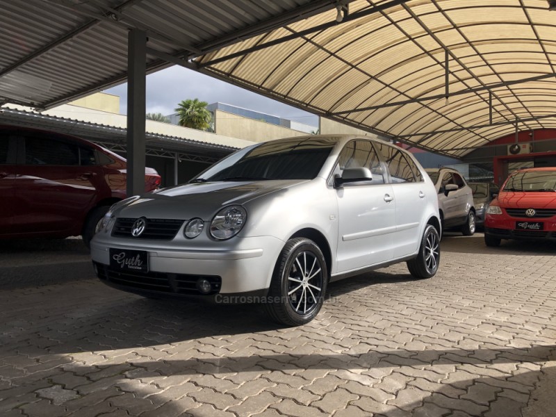 POLO 1.6 MI 8V FLEX 4P MANUAL - 2003 - BOM PRINCíPIO