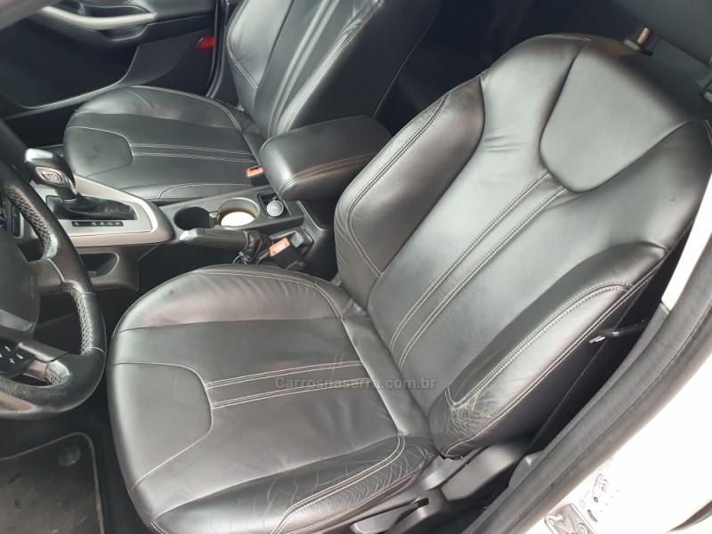 FOCUS 2.0 SE SEDAN 16V FLEX 4P AUTOMÁTICO - 2014 - SãO FRANCISCO DE PAULA