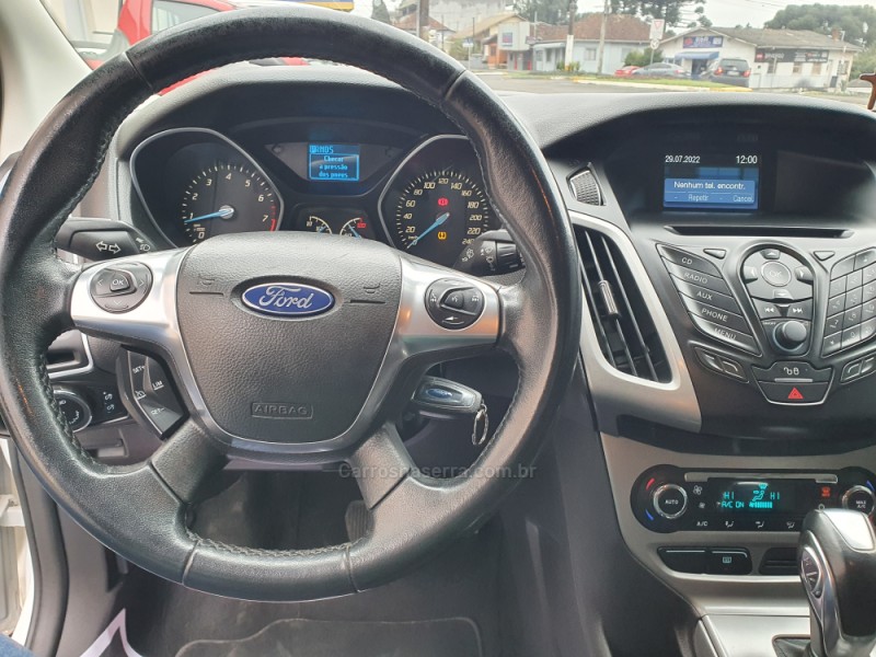 FOCUS 2.0 SE SEDAN 16V FLEX 4P AUTOMÁTICO - 2014 - SãO FRANCISCO DE PAULA