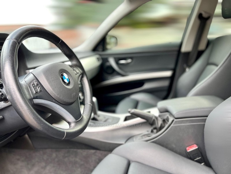 320I 2.0 16V GASOLINA 4P AUTOMÁTICO - 2011 - NOVO HAMBURGO