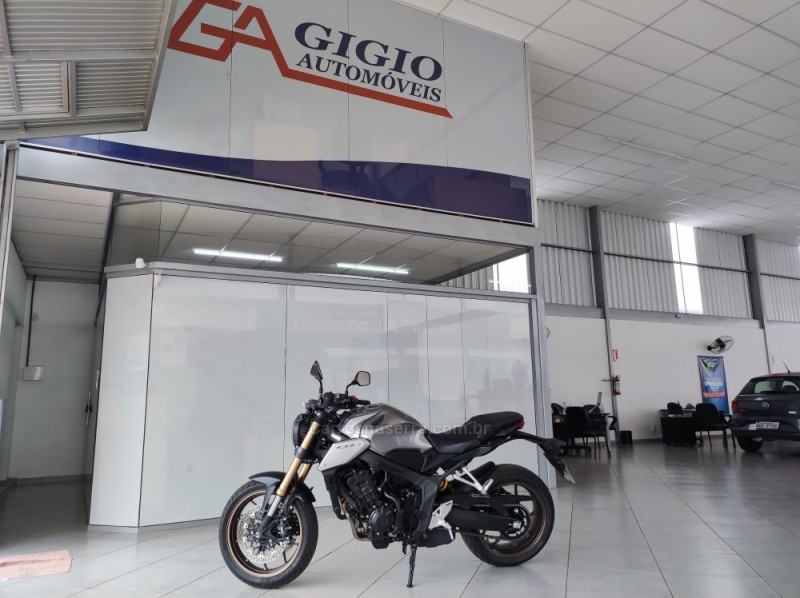 cb 650r  2021 tapejara