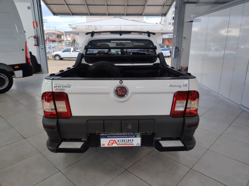 STRADA 1.4 MPI WORKING CE 8V FLEX 2P MANUAL - 2013 - TAPEJARA