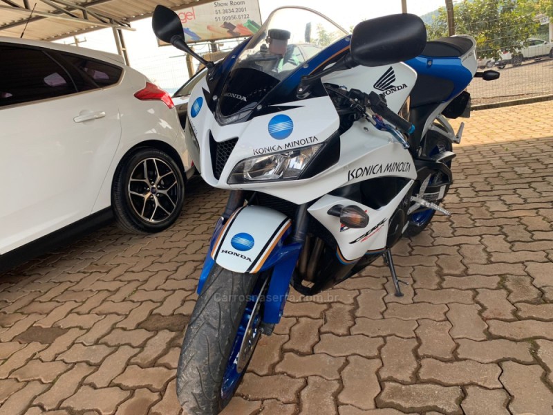 CBR 600RR ABS - 2008 - BOM PRINCíPIO