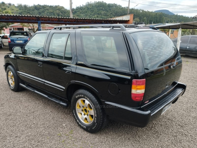 BLAZER 2.2 EFI DLX 4X2 8V GASOLINA 4P MANUAL - 1997 - IGREJINHA