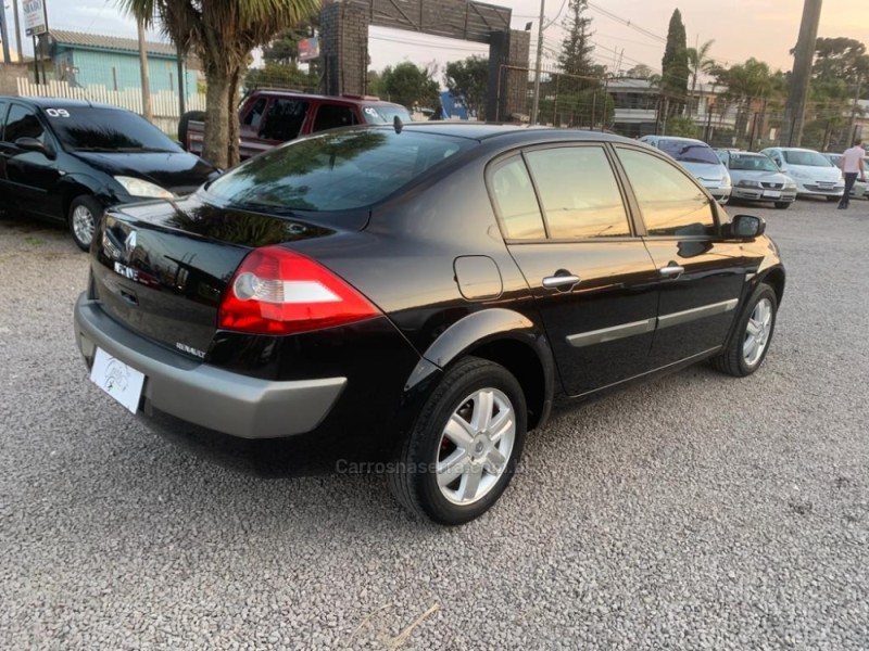 MÉGANE 2.0 DYNAMIQUE SEDAN 16V GASOLINA 4P AUTOMÁTICO - 2007 - CAXIAS DO SUL