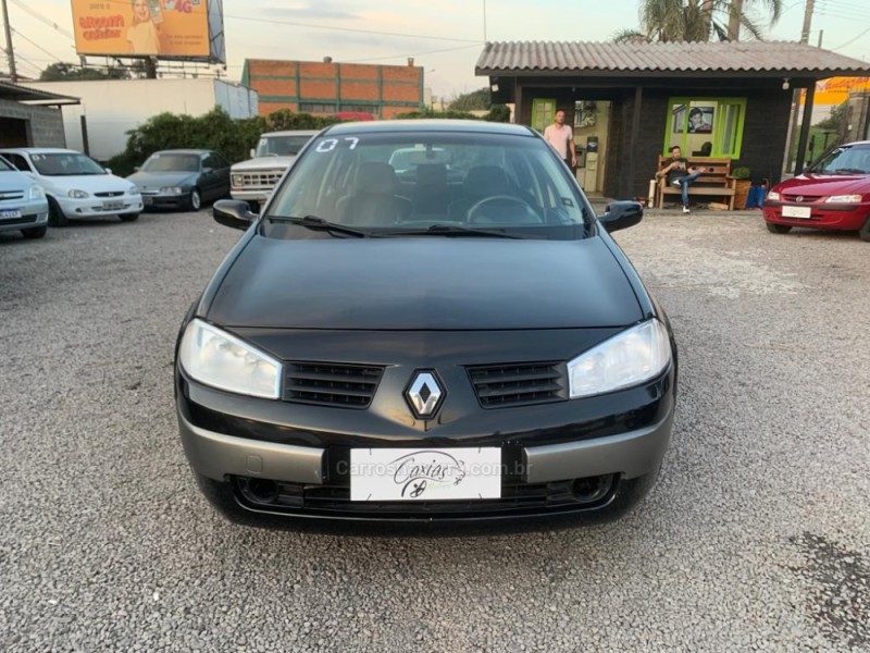MÉGANE 2.0 DYNAMIQUE SEDAN 16V GASOLINA 4P AUTOMÁTICO - 2007 - CAXIAS DO SUL