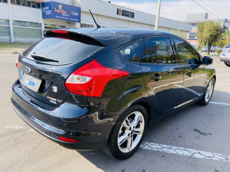 FOCUS 2.0 SE PLUS FASTBACK 16V FLEX 4P AUTOMÁTICO - 2015 - BENTO GONçALVES