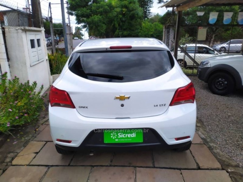 ONIX 1.4 MPFI LTZ 8V FLEX 4P MANUAL - 2018 - BENTO GONçALVES