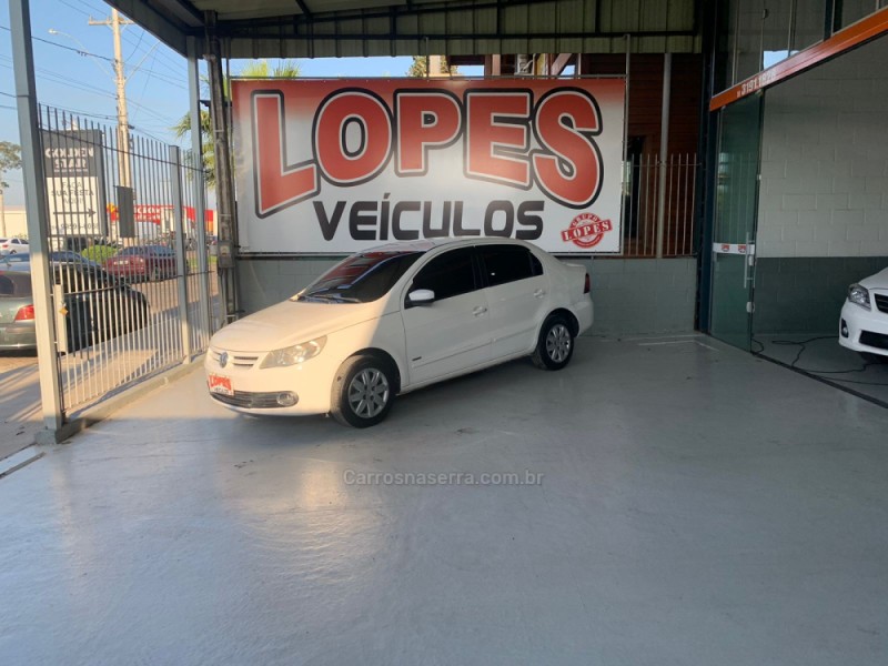 VOYAGE 1.0 MI CITY 8V FLEX 4P MANUAL - 2011 - PORTãO