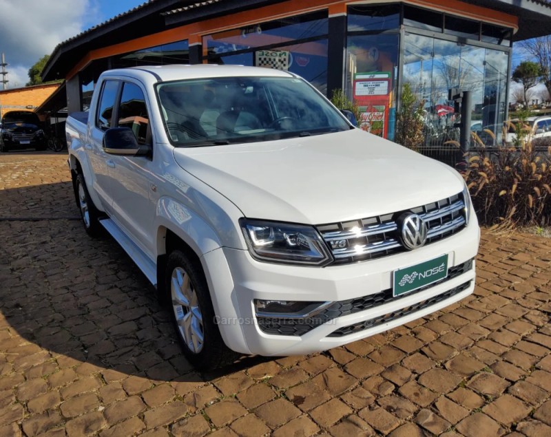 AMAROK 3.0 V6 TDI HIGHLINE CD DIESEL 4MOTION AUTOMÁTICO - 2018 - NãO-ME-TOQUE