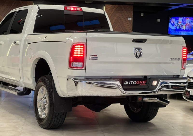 RAM 6.7 2500 LARAMIE 4X4 CD I6 TURBO DIESEL 4P AUTOMÁTICO - 2018 - CAMPO BOM