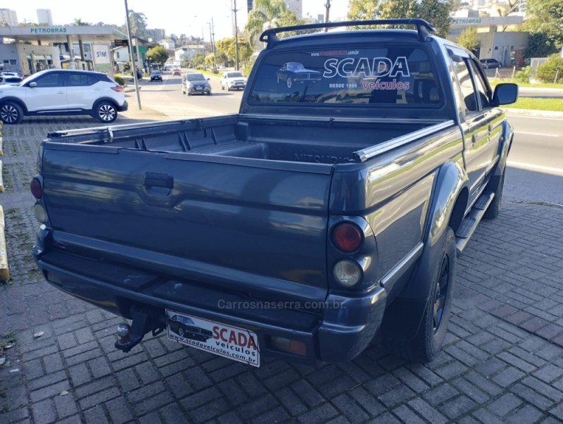 L200 2.4 GLS SPORT 4X4 CD 16V TURBO DIESEL 4P AUTOMÁTICO - 2005 - CAXIAS DO SUL