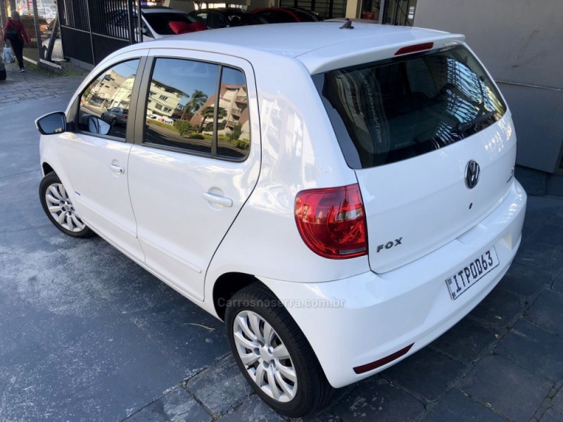 FOX 1.6 MI ITREND 8V FLEX 4P MANUAL - 2013 - CAXIAS DO SUL