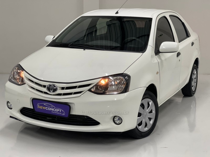 etios 1.5 x sedan 16v flex 4p manual 2013 novo hamburgo