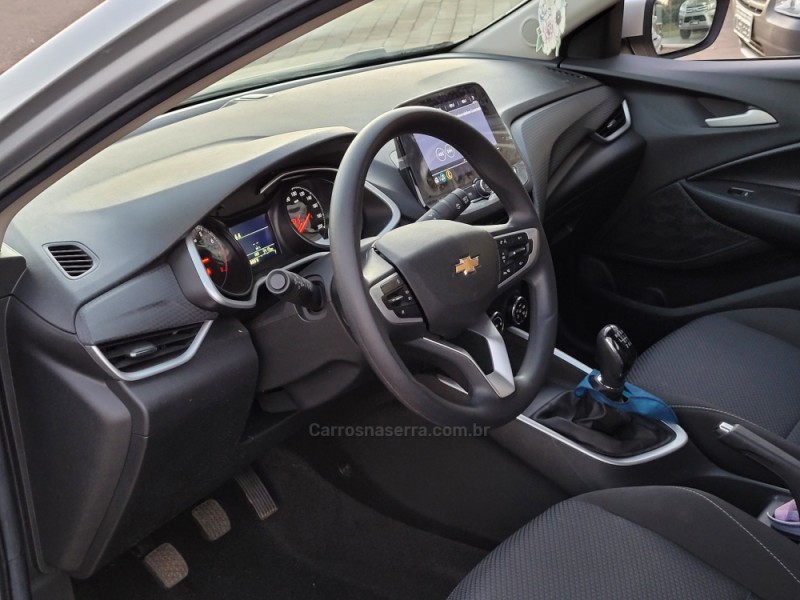 ONIX 1.0  LT 12V FLEX 4P MANUAL - 2022 - VACARIA